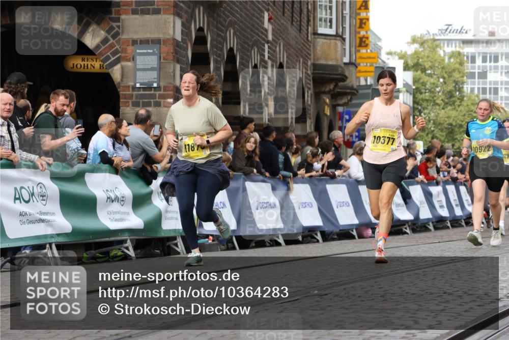 13.09.2026 - 21. swb-Marathon Bremen Strokosch-Dieckow http://msf.ph/oto/10364283 13.09.2026 10:59:33 Ziel 10415, 10427, 10492, 10668, 11086, 11125, 11301, 11302, 11500, 11913, 12118, 12200, 12267, 12297, 12537, 12541, 10236, 10355, 10669, 10928, 10929, 11056, 11089, 11194, 11419, 11501, 11594, 11803, 12138, 12480, 12527 meine-sportfotos.de