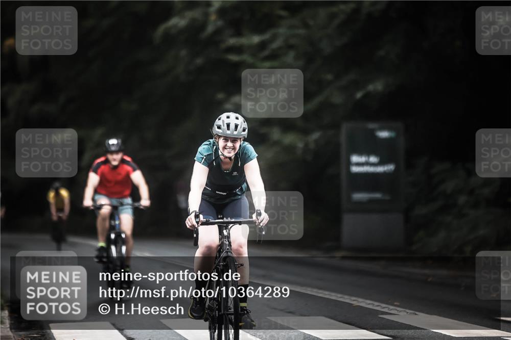 13.09.2026 - Stadtparktriathlon H.Heesch http://msf.ph/oto/10364289 13.09.2026 13:12:30 Radfahren 1205, 1241, 1257, 1271, 1333, 1413 meine-sportfotos.de