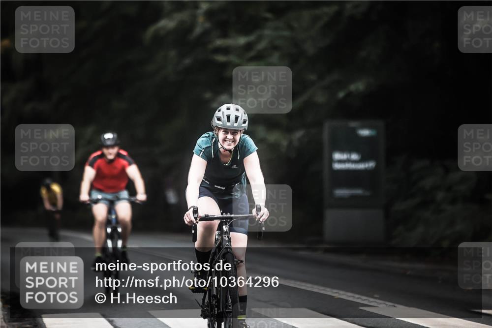 13.09.2026 - Stadtparktriathlon H.Heesch http://msf.ph/oto/10364296 13.09.2026 13:12:30 Radfahren 1205, 1241, 1257, 1271, 1333, 1413 meine-sportfotos.de
