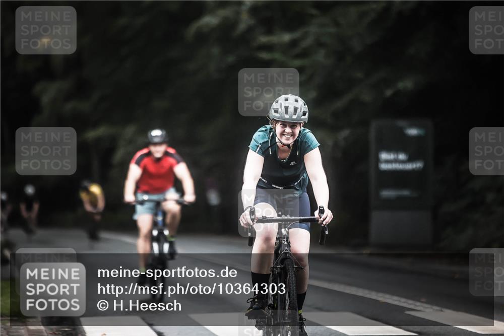 13.09.2026 - Stadtparktriathlon H.Heesch http://msf.ph/oto/10364303 13.09.2026 13:12:31 Radfahren 1205, 1241, 1257, 1271, 1333, 1413 meine-sportfotos.de