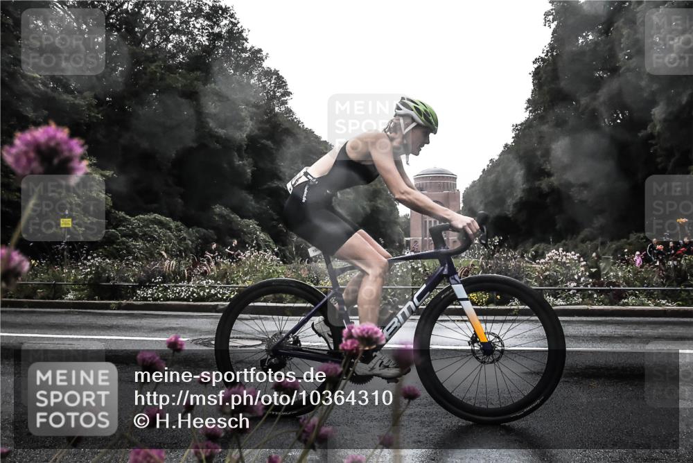 13.09.2026 - Stadtparktriathlon H.Heesch http://msf.ph/oto/10364310 13.09.2026 12:34:44 Radfahren 1062, 1063, 1073, 1106 meine-sportfotos.de