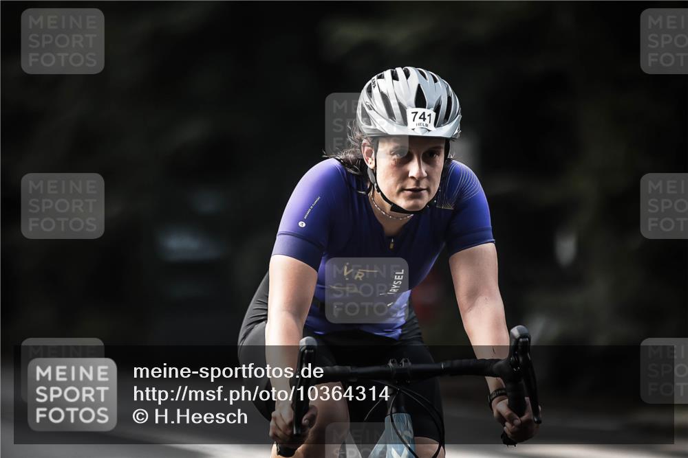 13.09.2026 - Stadtparktriathlon H.Heesch http://msf.ph/oto/10364314 13.09.2026 11:21:07 Radfahren 621, 696, 741, 776, 781 meine-sportfotos.de