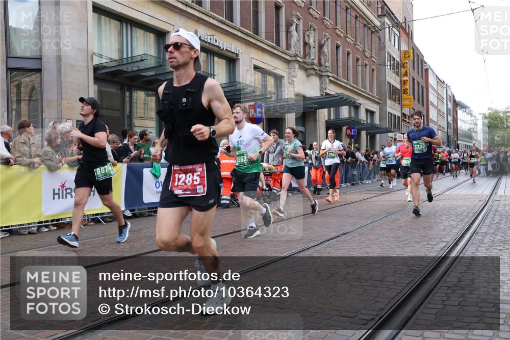 13.09.2026 - 21. swb-Marathon Bremen Strokosch-Dieckow http://msf.ph/oto/10364323 13.09.2026 13:37:10 Ziel 270, 391, 448, 869, 1180, 3323, 3627, 3804, 3823, 4155, 4300, 4433, 4628, 5388, 5612, 5624, 5738, 5791, 6032, 6804, 6904, 6911, 6947, 7003, 7074, 7571, 8380, 8439, 8553, 8674, 8748, 8753, 9441, 10062, 10106, 551, 843, 950, 1285, 1641, 1849, 1854, 1991, 2241, 2275, 2531, 2930, 3122, 3333, 3541, 3732, 3787, 3874, 3894, 3909, 3998, 4261, 4410, 4448, 4932, 4947, 5236, 5355, 5547, 5577, 6046, 6056, 6269, 6408, 6431, 6629, 6947, 6961, 7006, 7046, 8268, 8443, 9701 meine-sportfotos.de