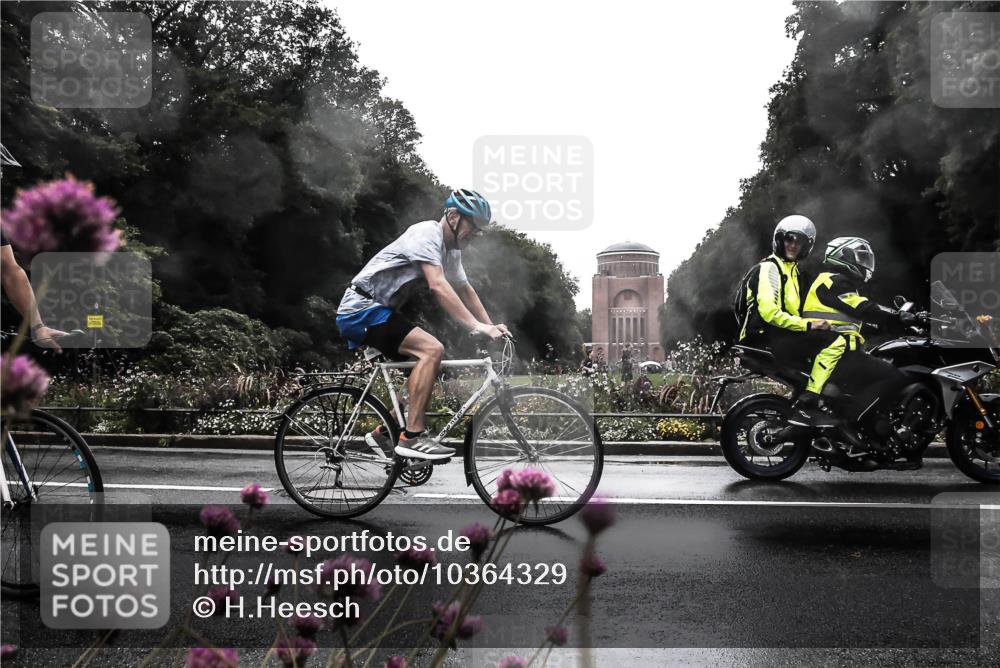 13.09.2026 - Stadtparktriathlon H.Heesch http://msf.ph/oto/10364329 13.09.2026 12:34:47 Radfahren 1062, 1063, 1073, 1177, 1234 meine-sportfotos.de