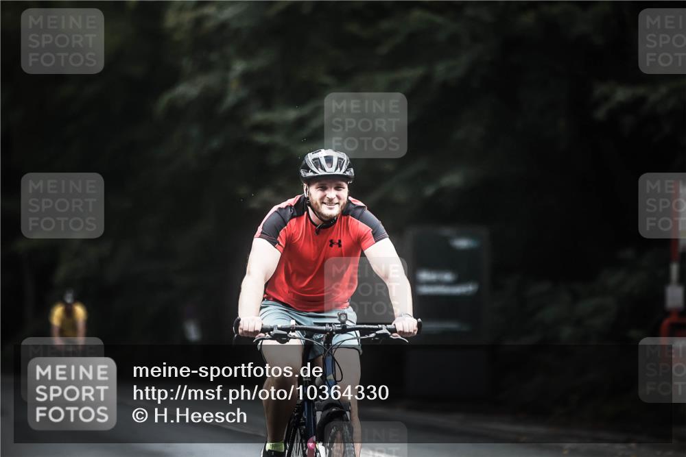 13.09.2026 - Stadtparktriathlon H.Heesch http://msf.ph/oto/10364330 13.09.2026 13:12:32 Radfahren 1205, 1241, 1257, 1271, 1333, 1413 meine-sportfotos.de