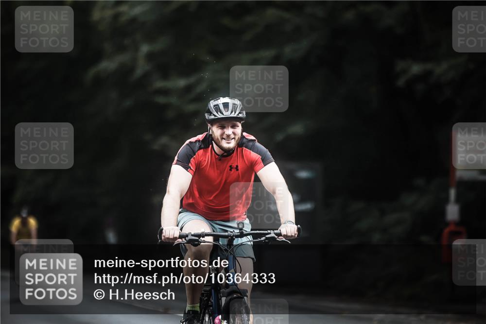13.09.2026 - Stadtparktriathlon H.Heesch http://msf.ph/oto/10364333 13.09.2026 13:12:32 Radfahren 1205, 1241, 1257, 1271, 1333, 1413 meine-sportfotos.de