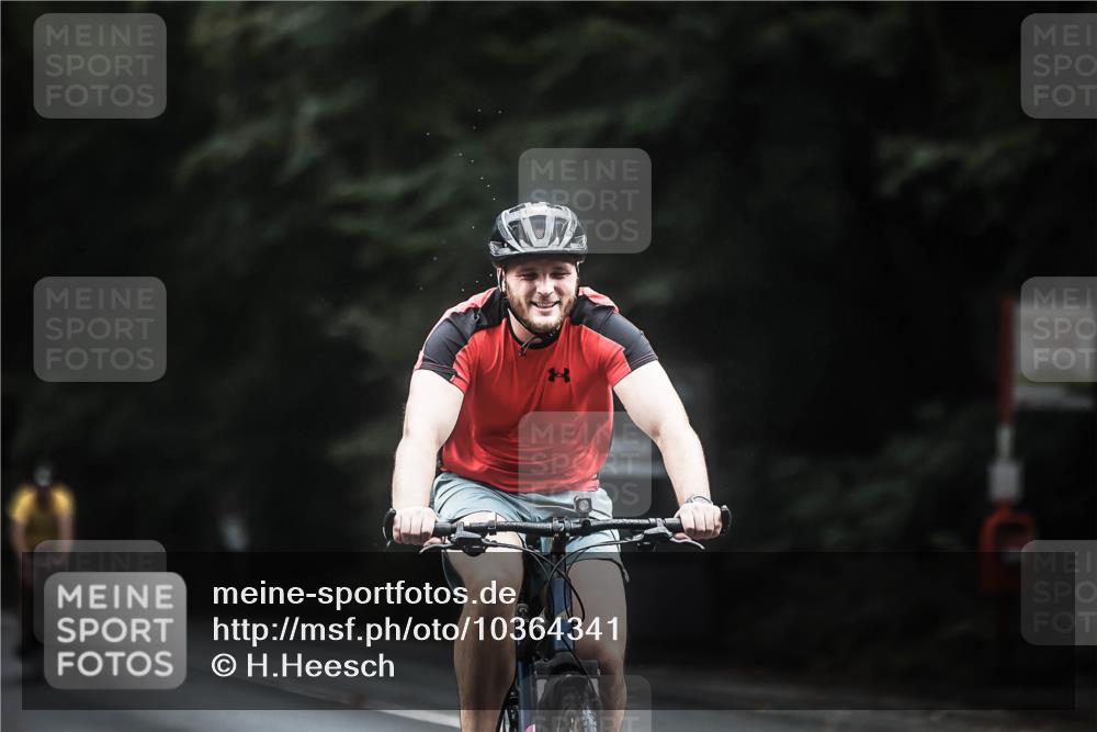 13.09.2026 - Stadtparktriathlon H.Heesch http://msf.ph/oto/10364341 13.09.2026 13:12:33 Radfahren 1205, 1241, 1257, 1271, 1333, 1413 meine-sportfotos.de