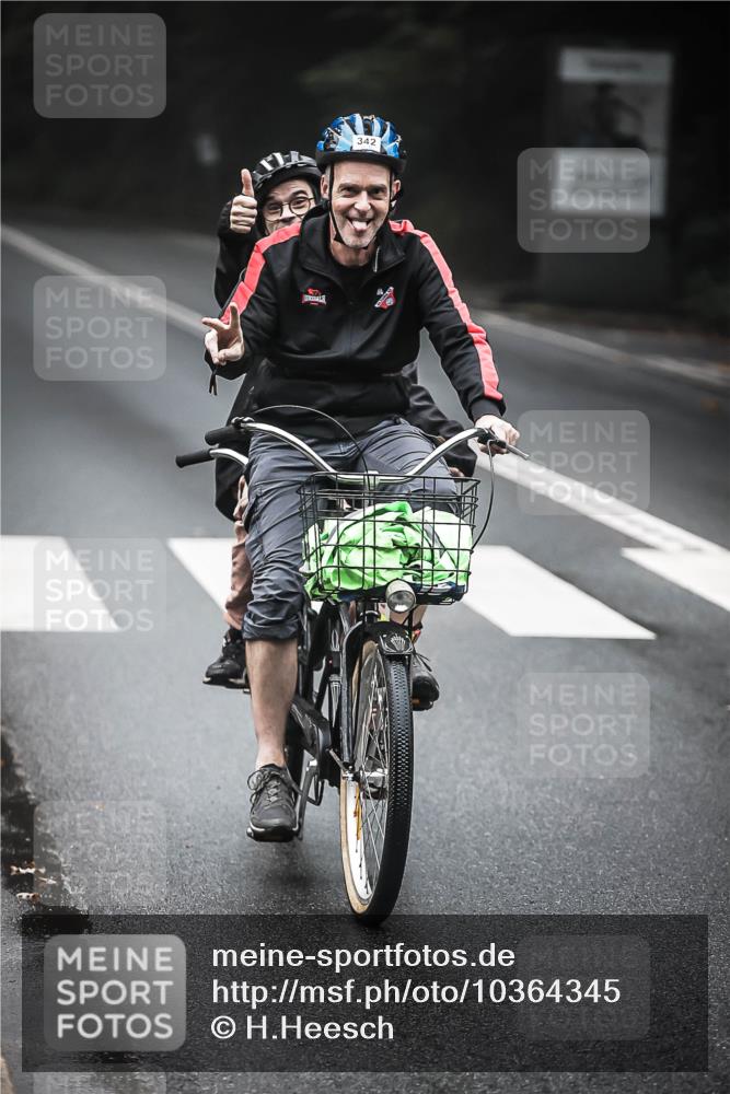 13.09.2026 - Stadtparktriathlon H.Heesch http://msf.ph/oto/10364345 13.09.2026 10:10:37 Radfahren 210, 309, 342 meine-sportfotos.de