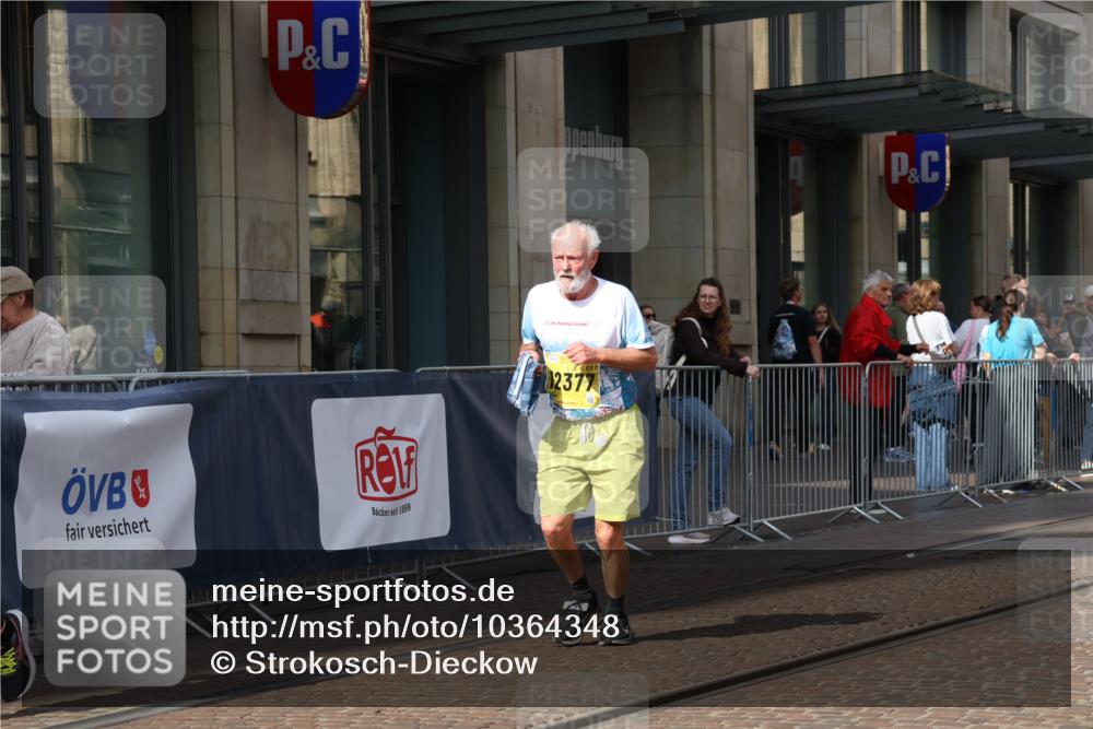 13.09.2026 - 21. swb-Marathon Bremen Strokosch-Dieckow http://msf.ph/oto/10364348 13.09.2026 11:26:42 Ziel 10573, 11254, 11851, 12377, 12408, 10573, 10667, 11538 meine-sportfotos.de