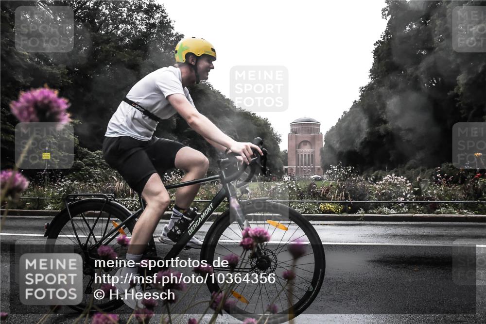 13.09.2026 - Stadtparktriathlon H.Heesch http://msf.ph/oto/10364356 13.09.2026 12:34:51 Radfahren 978, 1062, 1063, 1177, 1178, 1234 meine-sportfotos.de