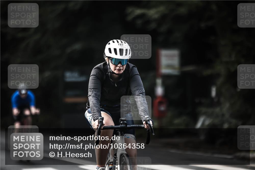 13.09.2026 - Stadtparktriathlon H.Heesch http://msf.ph/oto/10364358 13.09.2026 11:21:09 Radfahren 696, 741, 776, 781 meine-sportfotos.de