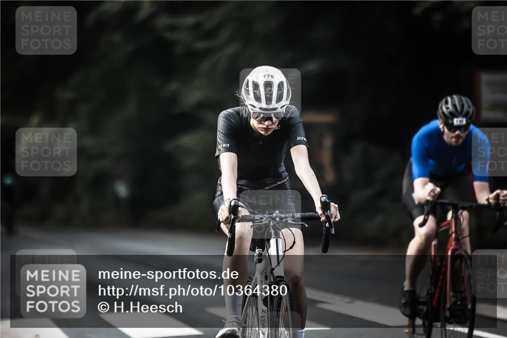 13.09.2026 - Stadtparktriathlon H.Heesch http://msf.ph/oto/10364380 13.09.2026 11:21:10 Radfahren 696, 741, 776, 781 meine-sportfotos.de