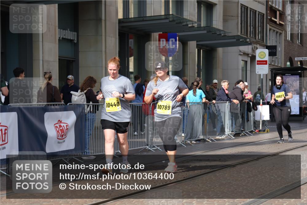13.09.2026 - 21. swb-Marathon Bremen Strokosch-Dieckow http://msf.ph/oto/10364400 13.09.2026 11:27:06 Ziel 10440, 10627, 10789, 11031, 10573, 11254, 11851, 12377, 12408 meine-sportfotos.de