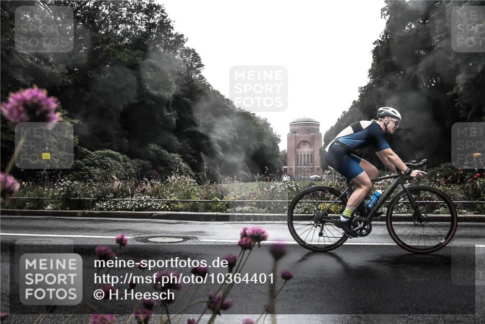 13.09.2026 - Stadtparktriathlon H.Heesch http://msf.ph/oto/10364401 13.09.2026 12:35:17 Radfahren 1047, 1077, 1132 meine-sportfotos.de