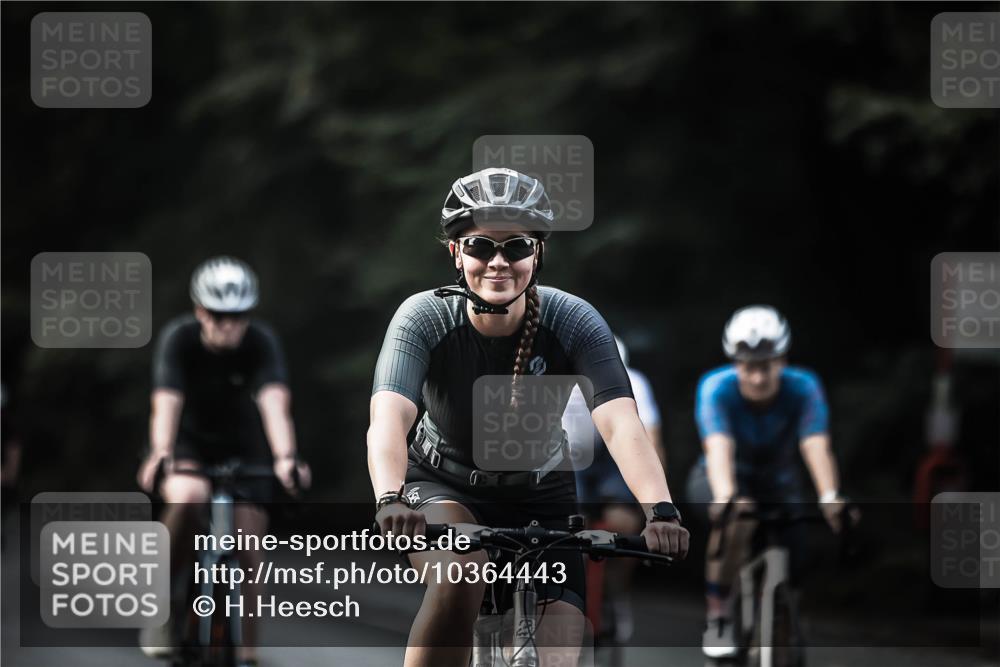 13.09.2026 - Stadtparktriathlon H.Heesch http://msf.ph/oto/10364443 13.09.2026 11:21:19 Radfahren 519, 644, 737, 740, 825, 826, 1800 meine-sportfotos.de