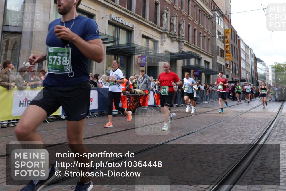 13.09.2026 - 21. swb-Marathon Bremen Strokosch-Dieckow http://msf.ph/oto/10364448 13.09.2026 13:37:12 Ziel 270, 391, 448, 869, 1180, 3323, 3627, 3804, 3823, 4155, 4300, 4433, 4628, 5388, 5612, 5624, 5738, 5791, 6032, 6804, 6904, 6911, 7003, 7074, 7571, 7635, 8315, 8316, 8380, 8439, 8553, 8674, 8748, 8753, 9441, 10062, 10106, 950, 1180, 1285, 1641, 1849, 1854, 1991, 2241, 2275, 2531, 2930, 3122, 3333, 3732, 3787, 3894, 3909, 4261, 4410, 4448, 4932, 4947, 5236, 5355, 5547, 5577, 6046, 6056, 6269, 6408, 6431, 6629, 6904, 6947, 6961, 7006, 7046, 8268, 8443, 9701 meine-sportfotos.de