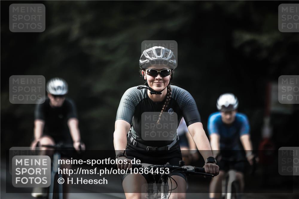 13.09.2026 - Stadtparktriathlon H.Heesch http://msf.ph/oto/10364453 13.09.2026 11:21:19 Radfahren 519, 644, 737, 740, 825, 826, 1800 meine-sportfotos.de