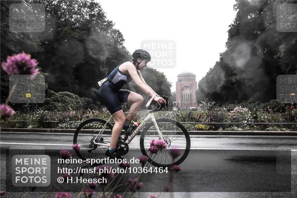 13.09.2026 - Stadtparktriathlon H.Heesch http://msf.ph/oto/10364464 13.09.2026 12:35:56 Radfahren 1052, 1065, 1075, 1112, 1301 meine-sportfotos.de