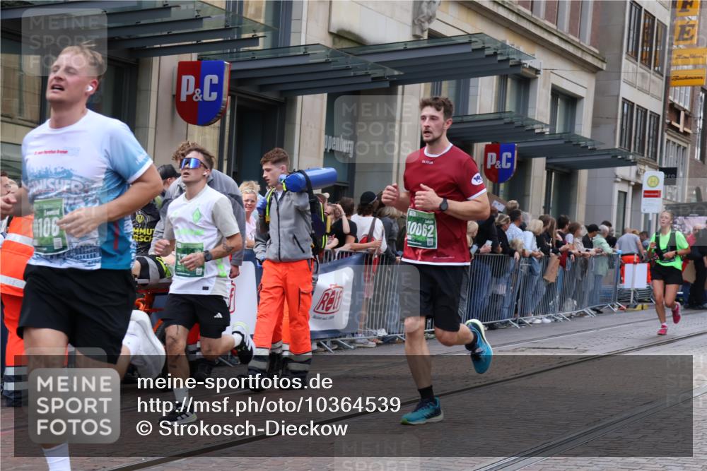 13.09.2026 - 21. swb-Marathon Bremen Strokosch-Dieckow http://msf.ph/oto/10364539 13.09.2026 13:37:14 Ziel 270, 391, 448, 869, 3323, 3627, 3804, 3823, 4155, 4300, 4433, 4628, 5388, 5624, 5738, 5791, 6032, 6804, 6911, 7003, 7074, 7571, 7635, 8315, 8316, 8380, 8439, 8553, 8674, 8748, 8753, 9441, 10062, 10106, 950, 1180, 1285, 1641, 1849, 1854, 1991, 2241, 2531, 2930, 3122, 3333, 3732, 3787, 3894, 3909, 4261, 4410, 4448, 4932, 4947, 5355, 5547, 5577, 5612, 6046, 6056, 6269, 6431, 6629, 6904, 6947, 6961, 7006, 7046, 8268, 8443, 9701 meine-sportfotos.de