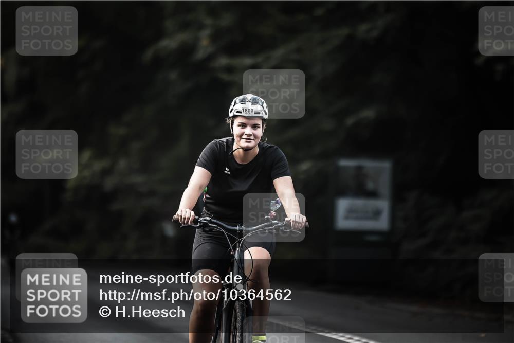 13.09.2026 - Stadtparktriathlon H.Heesch http://msf.ph/oto/10364562 13.09.2026 11:21:24 Radfahren 519, 644, 653, 737, 740, 825, 826, 1800 meine-sportfotos.de