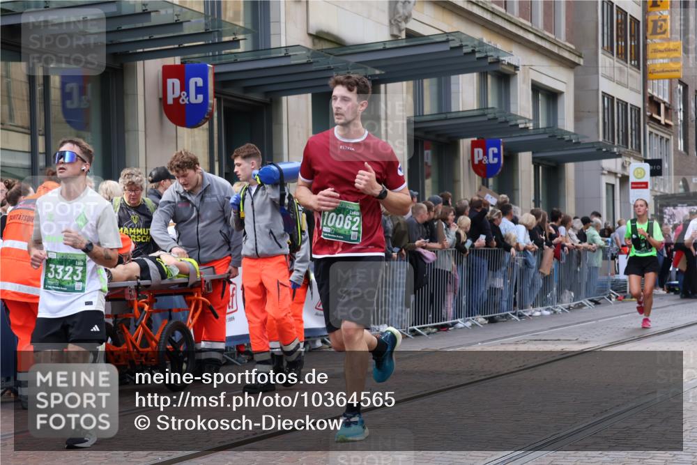 13.09.2026 - 21. swb-Marathon Bremen Strokosch-Dieckow http://msf.ph/oto/10364565 13.09.2026 13:37:14 Ziel 270, 391, 448, 869, 3323, 3627, 3804, 3823, 4155, 4300, 4433, 4628, 5388, 5624, 5738, 5791, 6032, 6804, 6911, 7003, 7074, 7571, 7635, 8315, 8316, 8380, 8439, 8553, 8674, 8748, 8753, 9441, 10062, 10106, 950, 1180, 1285, 1641, 1849, 1854, 1991, 2241, 2531, 2930, 3122, 3333, 3732, 3787, 3894, 3909, 4261, 4410, 4448, 4932, 4947, 5355, 5547, 5577, 5612, 6046, 6056, 6269, 6431, 6629, 6904, 6947, 6961, 7006, 7046, 8268, 8443, 9701 meine-sportfotos.de