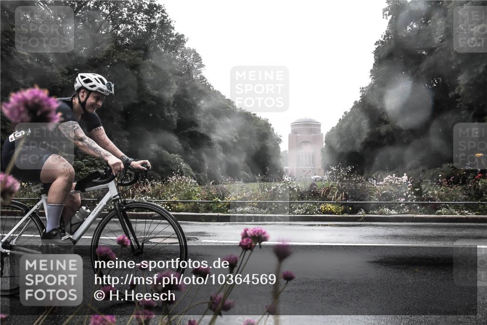 13.09.2026 - Stadtparktriathlon H.Heesch http://msf.ph/oto/10364569 13.09.2026 12:36:34 Radfahren 1083, 1146, 1153 meine-sportfotos.de