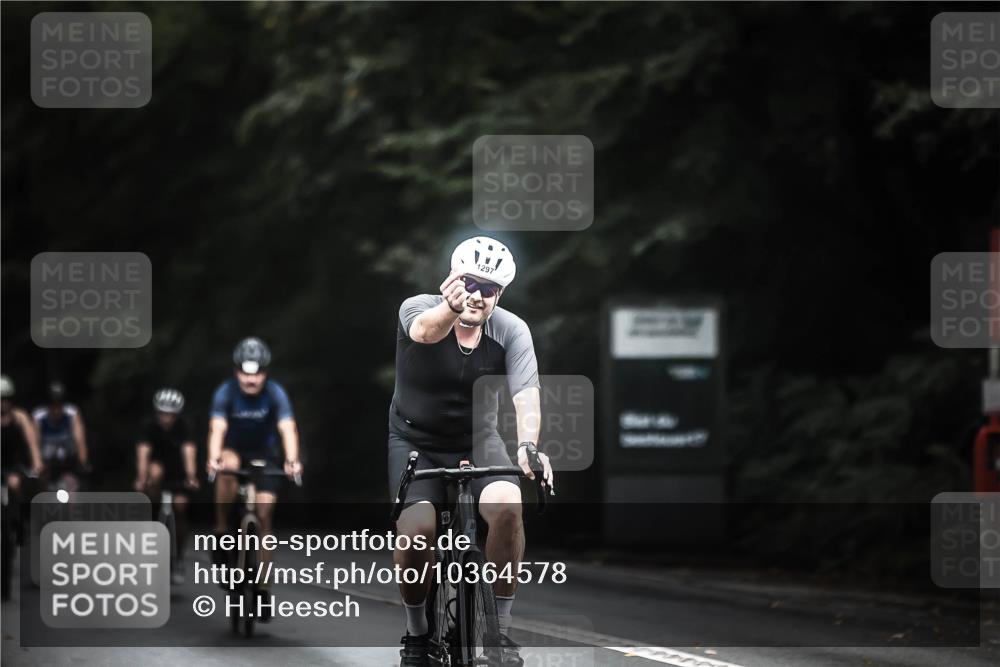 13.09.2026 - Stadtparktriathlon H.Heesch http://msf.ph/oto/10364578 13.09.2026 13:12:49 Radfahren 1225, 1226, 1284, 1297, 1346, 1352 meine-sportfotos.de