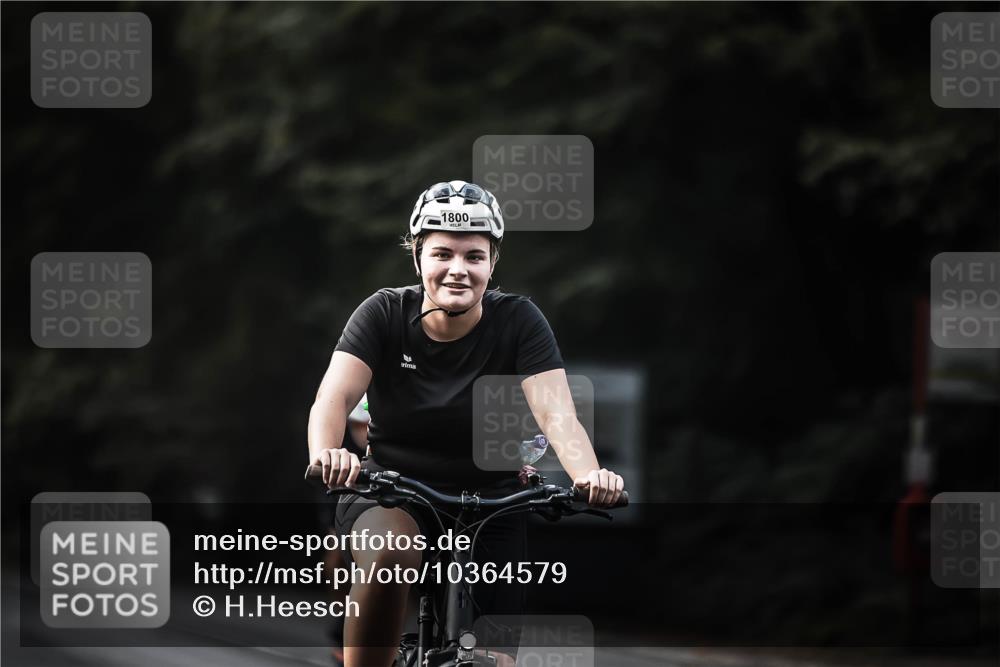 13.09.2026 - Stadtparktriathlon H.Heesch http://msf.ph/oto/10364579 13.09.2026 11:21:24 Radfahren 519, 644, 653, 737, 740, 825, 826, 1800 meine-sportfotos.de