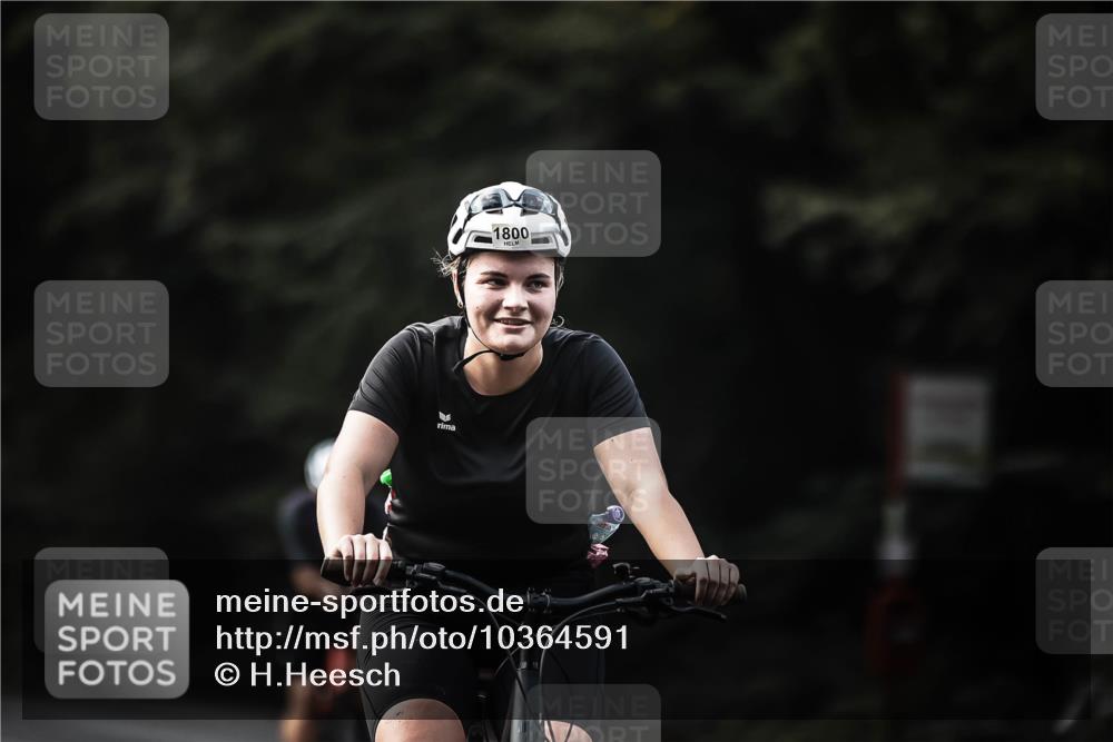 13.09.2026 - Stadtparktriathlon H.Heesch http://msf.ph/oto/10364591 13.09.2026 11:21:25 Radfahren 644, 653, 674, 737, 740, 826, 1800 meine-sportfotos.de