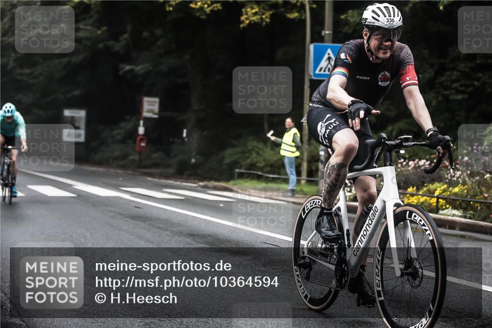 13.09.2026 - Stadtparktriathlon H.Heesch http://msf.ph/oto/10364594 13.09.2026 10:11:04 Radfahren 254, 267, 308, 330 meine-sportfotos.de