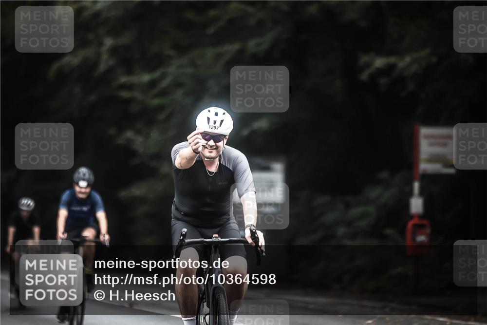 13.09.2026 - Stadtparktriathlon H.Heesch http://msf.ph/oto/10364598 13.09.2026 13:12:50 Radfahren 1225, 1226, 1284, 1297, 1346, 1352 meine-sportfotos.de