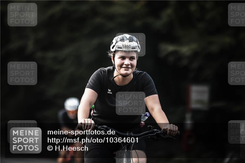 13.09.2026 - Stadtparktriathlon H.Heesch http://msf.ph/oto/10364601 13.09.2026 11:21:25 Radfahren 644, 653, 674, 737, 740, 826, 1800 meine-sportfotos.de
