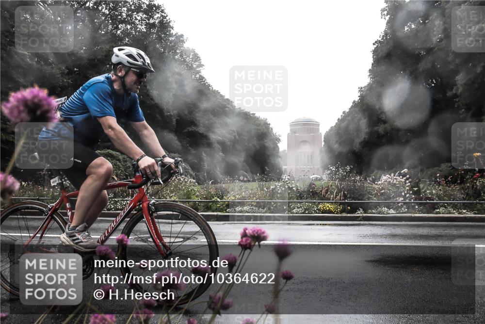 13.09.2026 - Stadtparktriathlon H.Heesch http://msf.ph/oto/10364622 13.09.2026 12:37:06 Radfahren 979, 1015, 1087, 1088, 1120, 1121, 1137 meine-sportfotos.de