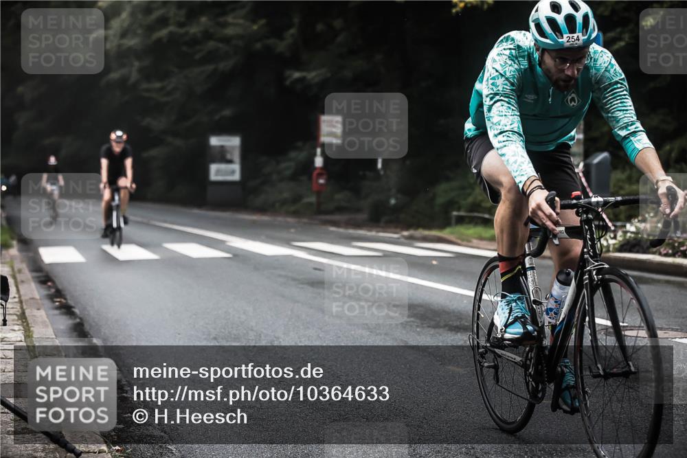 13.09.2026 - Stadtparktriathlon H.Heesch http://msf.ph/oto/10364633 13.09.2026 10:11:06 Radfahren 254, 267, 308, 330 meine-sportfotos.de