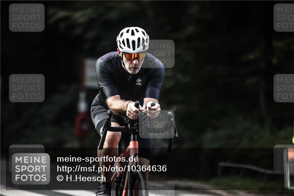 13.09.2026 - Stadtparktriathlon H.Heesch http://msf.ph/oto/10364636 13.09.2026 11:21:26 Radfahren 653, 674, 826, 1800 meine-sportfotos.de