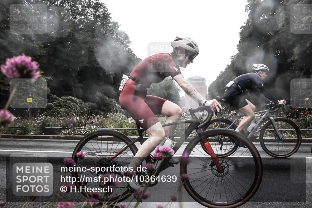 13.09.2026 - Stadtparktriathlon H.Heesch http://msf.ph/oto/10364639 13.09.2026 12:37:07 Radfahren 979, 1015, 1087, 1088, 1120, 1121, 1137 meine-sportfotos.de