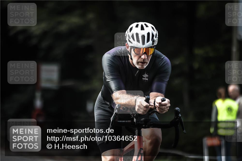 13.09.2026 - Stadtparktriathlon H.Heesch http://msf.ph/oto/10364652 13.09.2026 11:21:26 Radfahren 653, 674, 826, 1800 meine-sportfotos.de