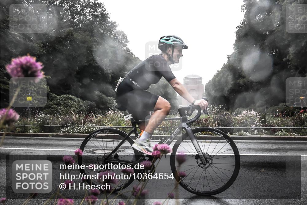13.09.2026 - Stadtparktriathlon H.Heesch http://msf.ph/oto/10364654 13.09.2026 12:37:10 Radfahren 979, 1087, 1088, 1120, 1137, 1302 meine-sportfotos.de