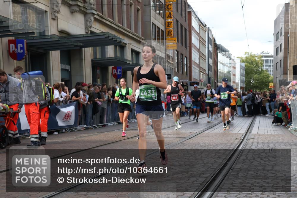 13.09.2026 - 21. swb-Marathon Bremen Strokosch-Dieckow http://msf.ph/oto/10364661 13.09.2026 13:37:16 Ziel 270, 391, 448, 869, 3323, 3627, 3804, 3823, 4155, 4300, 4433, 4628, 5388, 5624, 5738, 5783, 5784, 5791, 6032, 6596, 6795, 6804, 6911, 7003, 7074, 7635, 8315, 8316, 8380, 8439, 8553, 8674, 8748, 8753, 9099, 9441, 10062, 10106, 950, 1180, 1285, 1641, 1849, 1854, 1991, 2241, 2531, 2930, 3122, 3333, 3627, 3732, 3787, 3823, 3894, 3909, 4261, 4410, 4448, 4932, 4947, 5388, 5547, 5577, 5612, 5791, 6046, 6056, 6431, 6629, 6904, 6947, 6961, 7006, 7046, 7571, 8268, 8443, 9701 meine-sportfotos.de