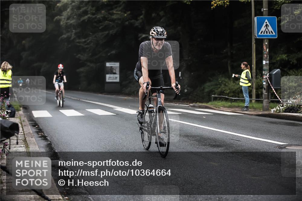 13.09.2026 - Stadtparktriathlon H.Heesch http://msf.ph/oto/10364664 13.09.2026 10:11:07 Radfahren 254, 267, 308, 330 meine-sportfotos.de