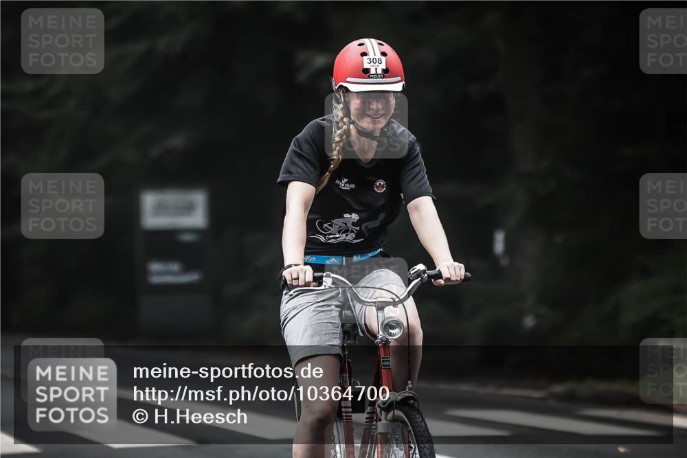 13.09.2026 - Stadtparktriathlon H.Heesch http://msf.ph/oto/10364700 13.09.2026 10:11:10 Radfahren 254, 267, 308 meine-sportfotos.de