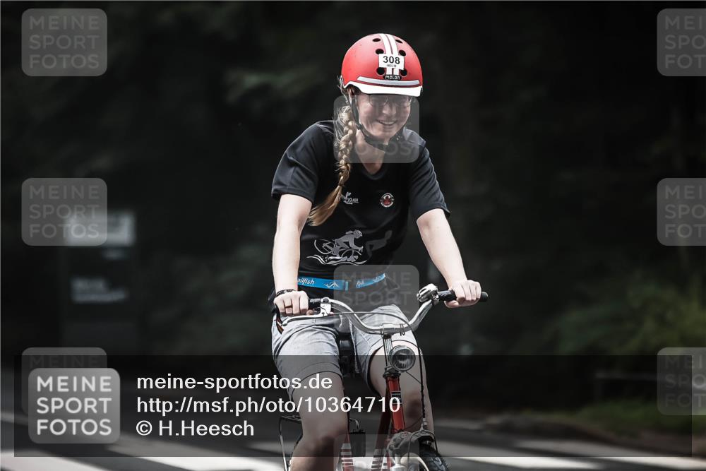 13.09.2026 - Stadtparktriathlon H.Heesch http://msf.ph/oto/10364710 13.09.2026 10:11:10 Radfahren 254, 267, 308 meine-sportfotos.de