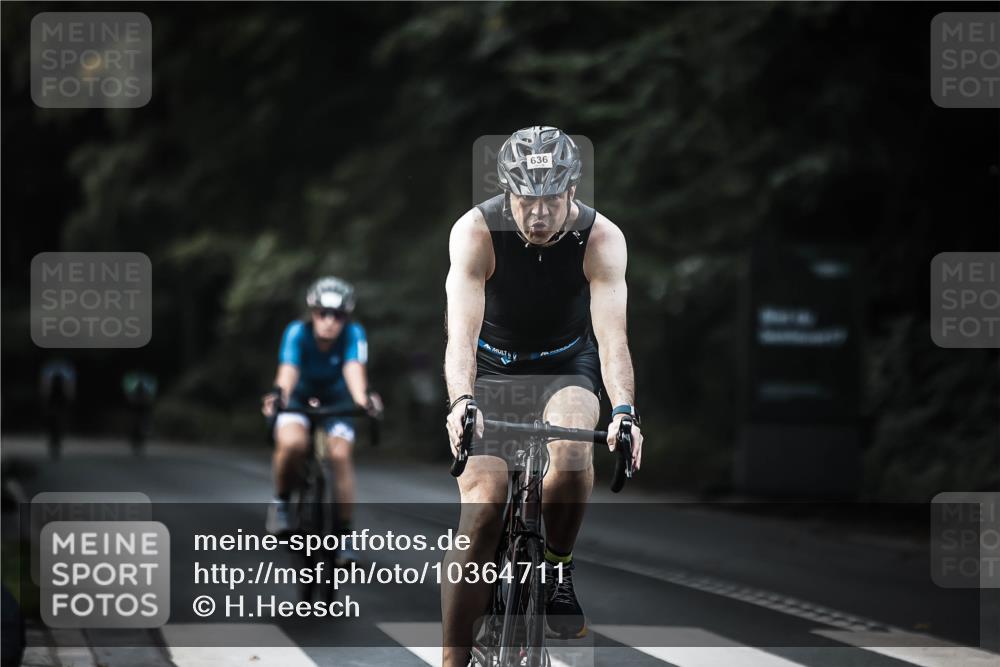 13.09.2026 - Stadtparktriathlon H.Heesch http://msf.ph/oto/10364711 13.09.2026 11:21:33 Radfahren 636, 674, 757 meine-sportfotos.de