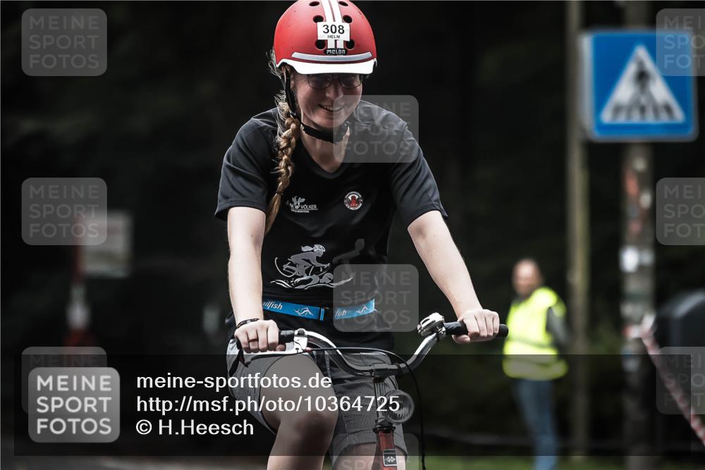 13.09.2026 - Stadtparktriathlon H.Heesch http://msf.ph/oto/10364725 13.09.2026 10:11:10 Radfahren 254, 267, 308 meine-sportfotos.de