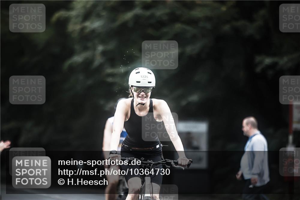 13.09.2026 - Stadtparktriathlon H.Heesch http://msf.ph/oto/10364730 13.09.2026 13:12:54 Radfahren 1225, 1226, 1284, 1297, 1352 meine-sportfotos.de