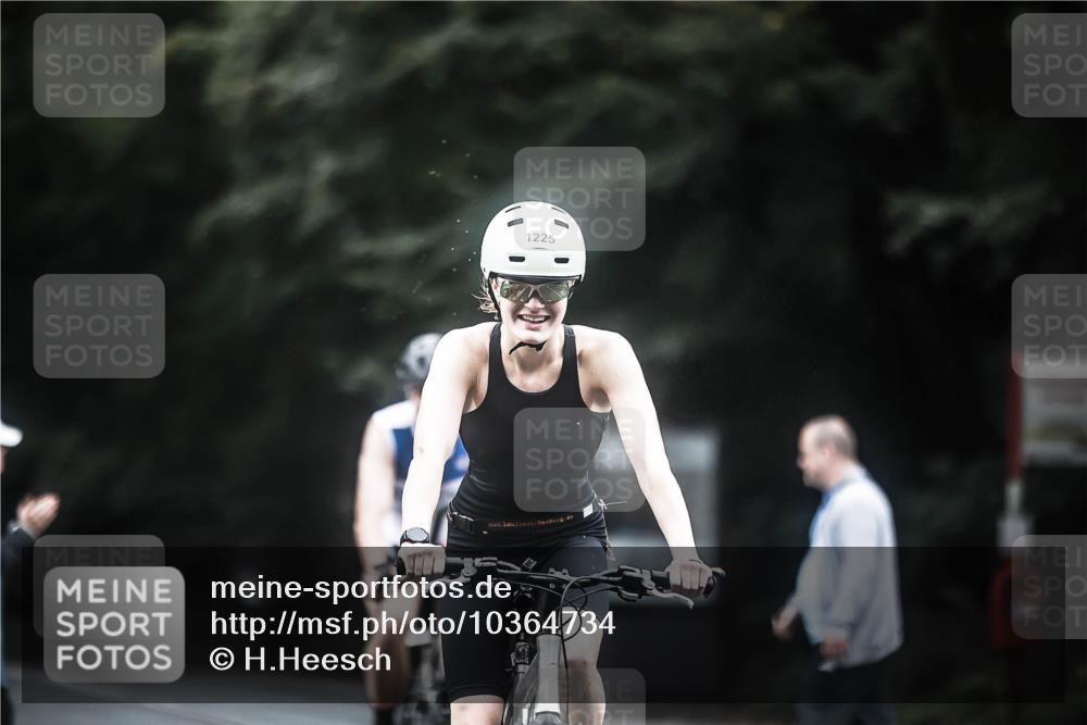 13.09.2026 - Stadtparktriathlon H.Heesch http://msf.ph/oto/10364734 13.09.2026 13:12:54 Radfahren 1225, 1226, 1284, 1297, 1352 meine-sportfotos.de