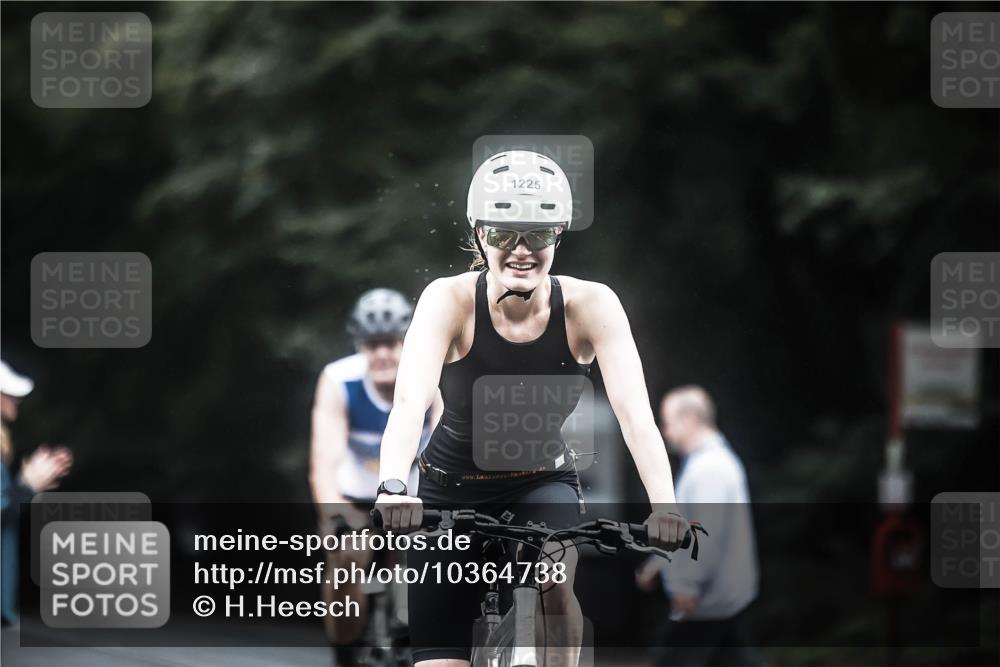 13.09.2026 - Stadtparktriathlon H.Heesch http://msf.ph/oto/10364738 13.09.2026 13:12:54 Radfahren 1225, 1226, 1284, 1297, 1352 meine-sportfotos.de