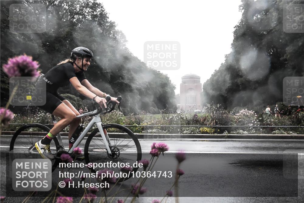 13.09.2026 - Stadtparktriathlon H.Heesch http://msf.ph/oto/10364743 13.09.2026 12:37:32 Radfahren 1242 meine-sportfotos.de