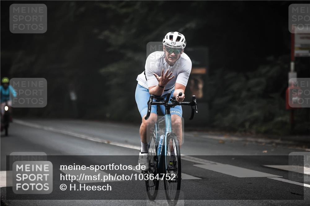 13.09.2026 - Stadtparktriathlon H.Heesch http://msf.ph/oto/10364752 13.09.2026 10:11:17 Radfahren 212 meine-sportfotos.de