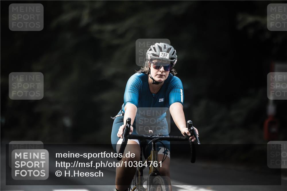 13.09.2026 - Stadtparktriathlon H.Heesch http://msf.ph/oto/10364761 13.09.2026 11:21:35 Radfahren 636, 674, 757 meine-sportfotos.de
